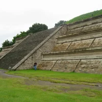 pyramid12.jpg